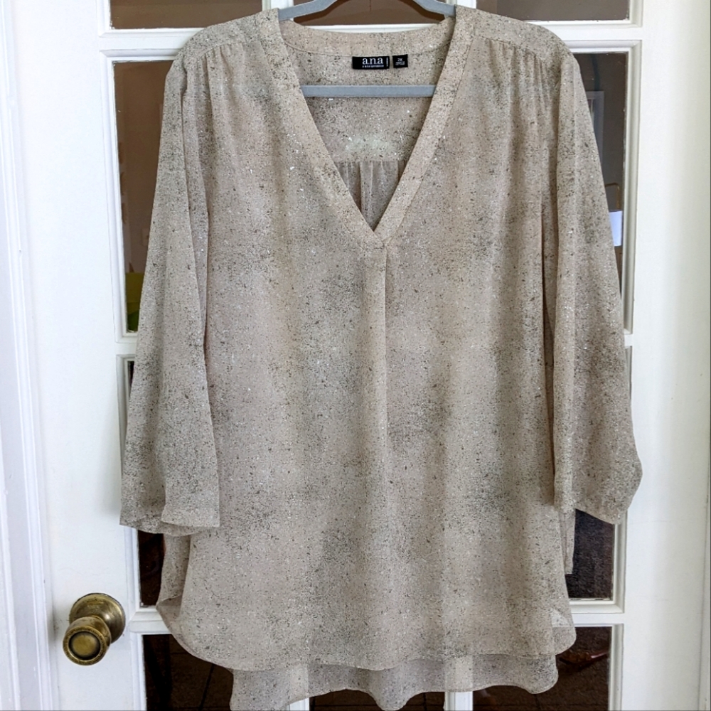 Women's 2X Plus a.n.a Shirt Top Blouse Lightweight with Silver Metallic Detail